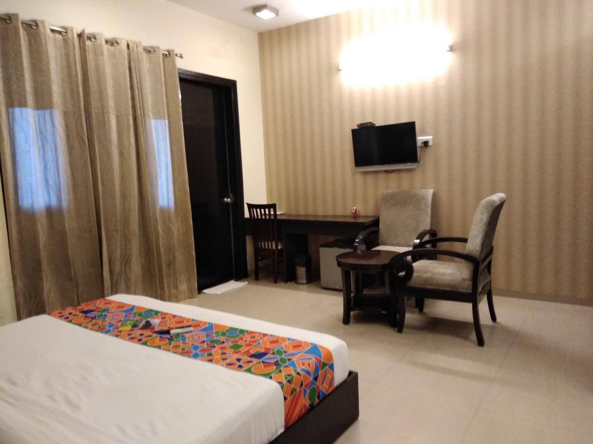 Fabhotel Signature Cyber Park Deli Quarto foto