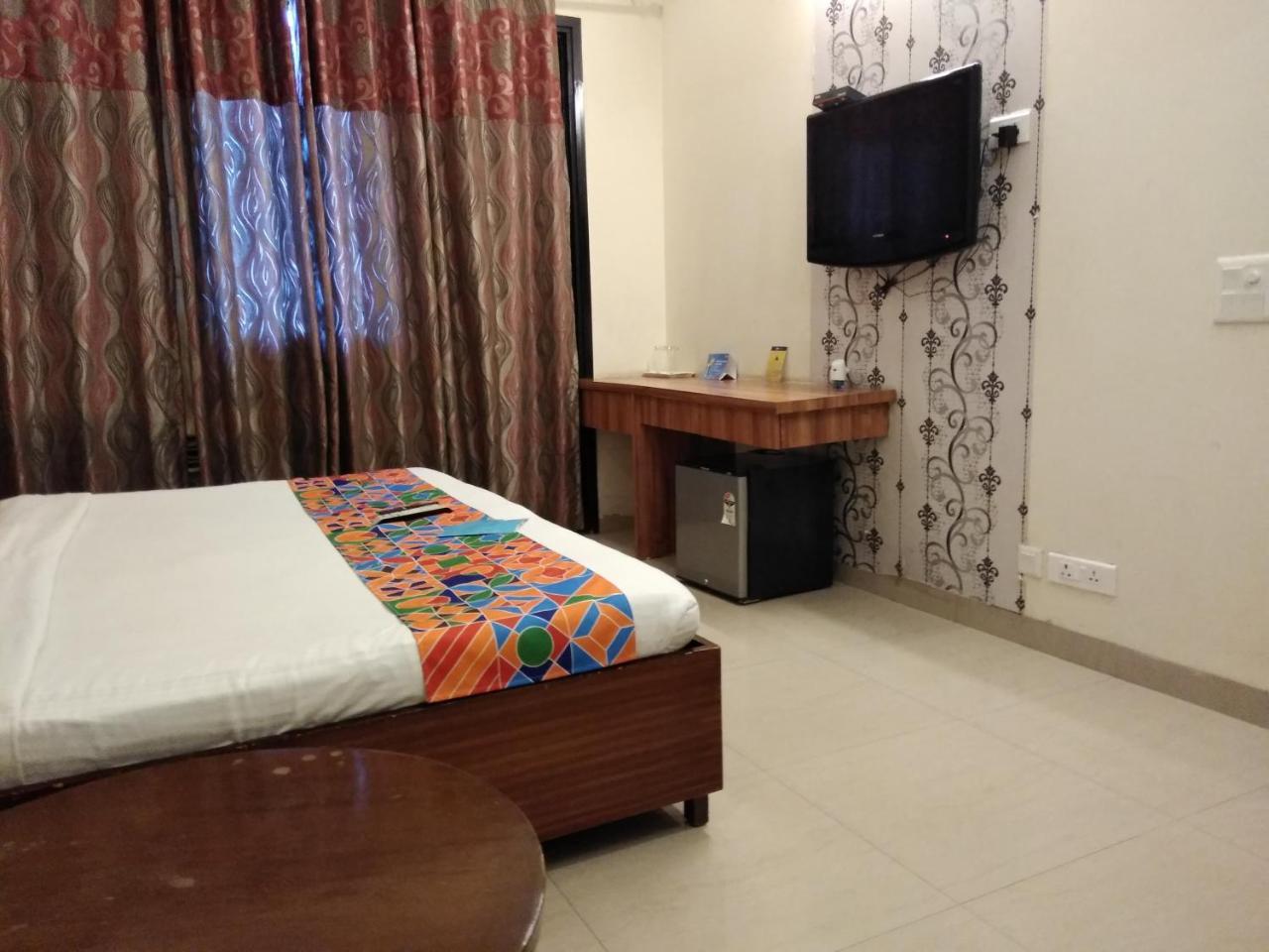 Fabhotel Signature Cyber Park Deli Quarto foto